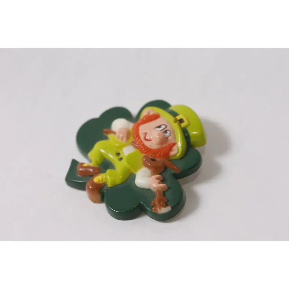 Russ Berrie St Patrick's Day Pin Leprechaun playing Violin 2530 ~ 260702-WH 1207